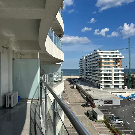 Grand Panorama *